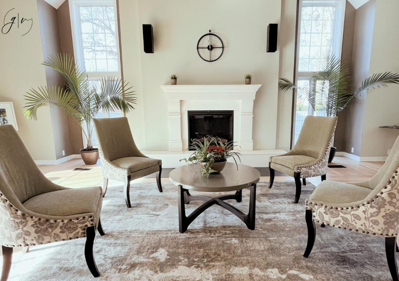 Getaway Villa- 3 Mins To Mohegan- Fully Stocked With Two Full Beds & Fireplace- Jacuzzi, Saltwater Pools, Sauna ノーウィッチ エクステリア 写真